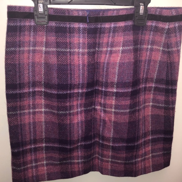 Banana Republic purple wool skirt - Picture 2 of 6